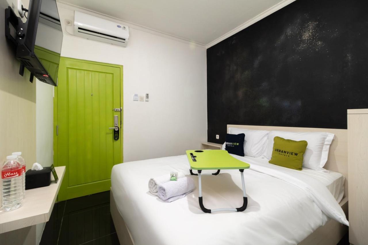 Urbanview Bizhome Artha Gading Boulevard By Reddoorz 3*