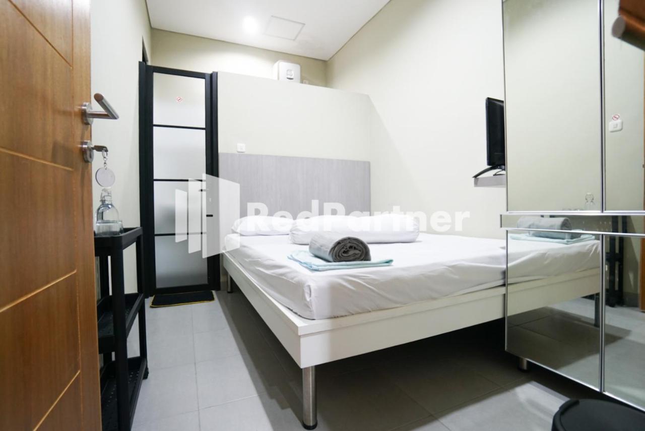 Tomang Gelong Syariah Mitra Reddoorz 2* Jakarta