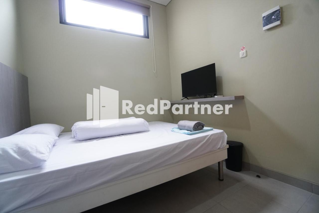 Tomang Gelong Syariah Mitra Reddoorz Hotel Jakarta