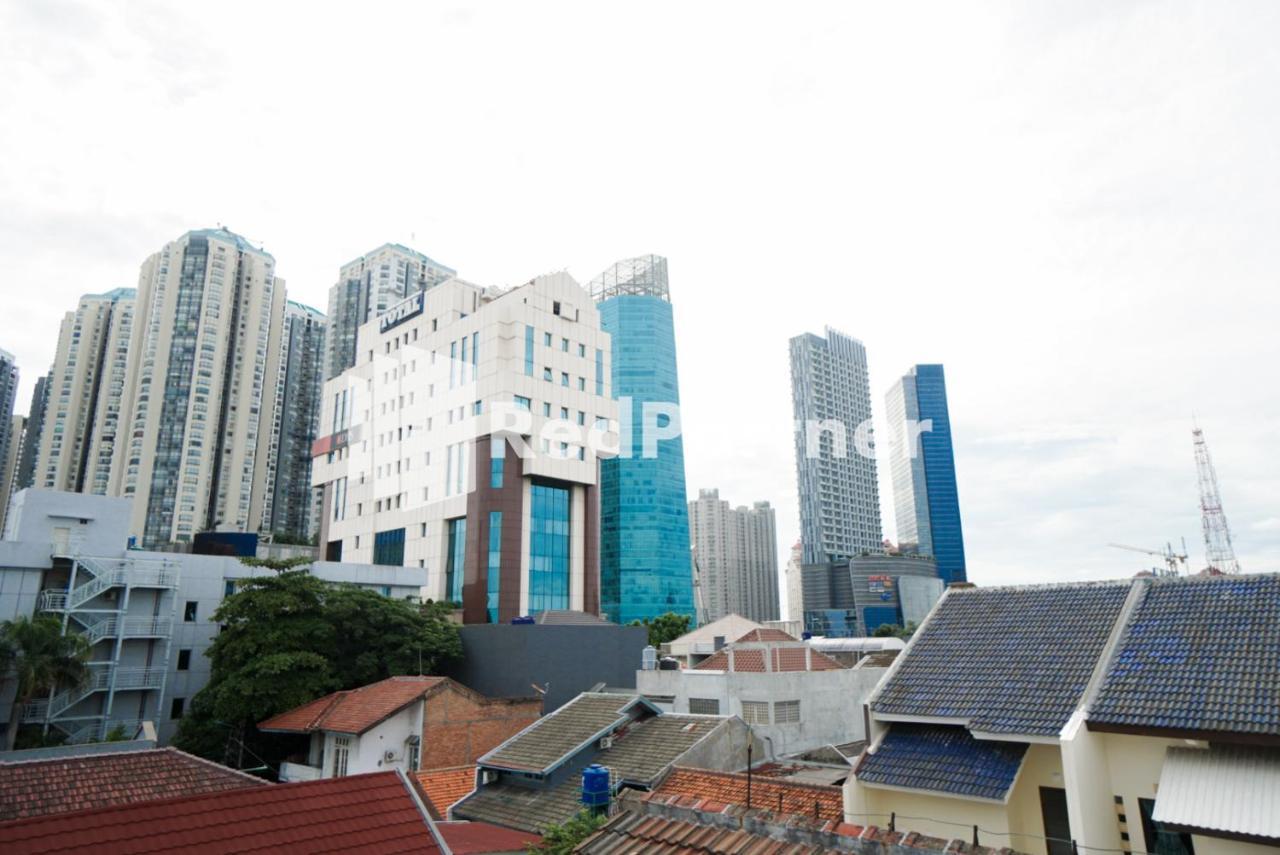 Tomang Gelong Syariah Mitra Reddoorz Hotel