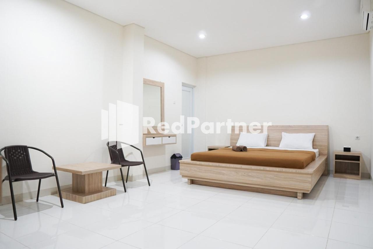 Senyaman Redpartner Hotel *