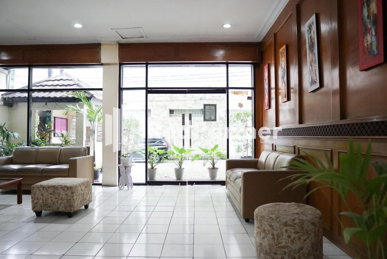Hotel Senyaman Redpartner Jakarta