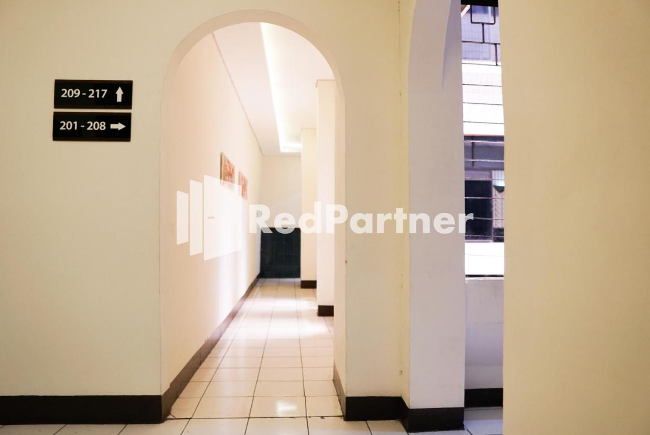 Senyaman Redpartner Hotel *