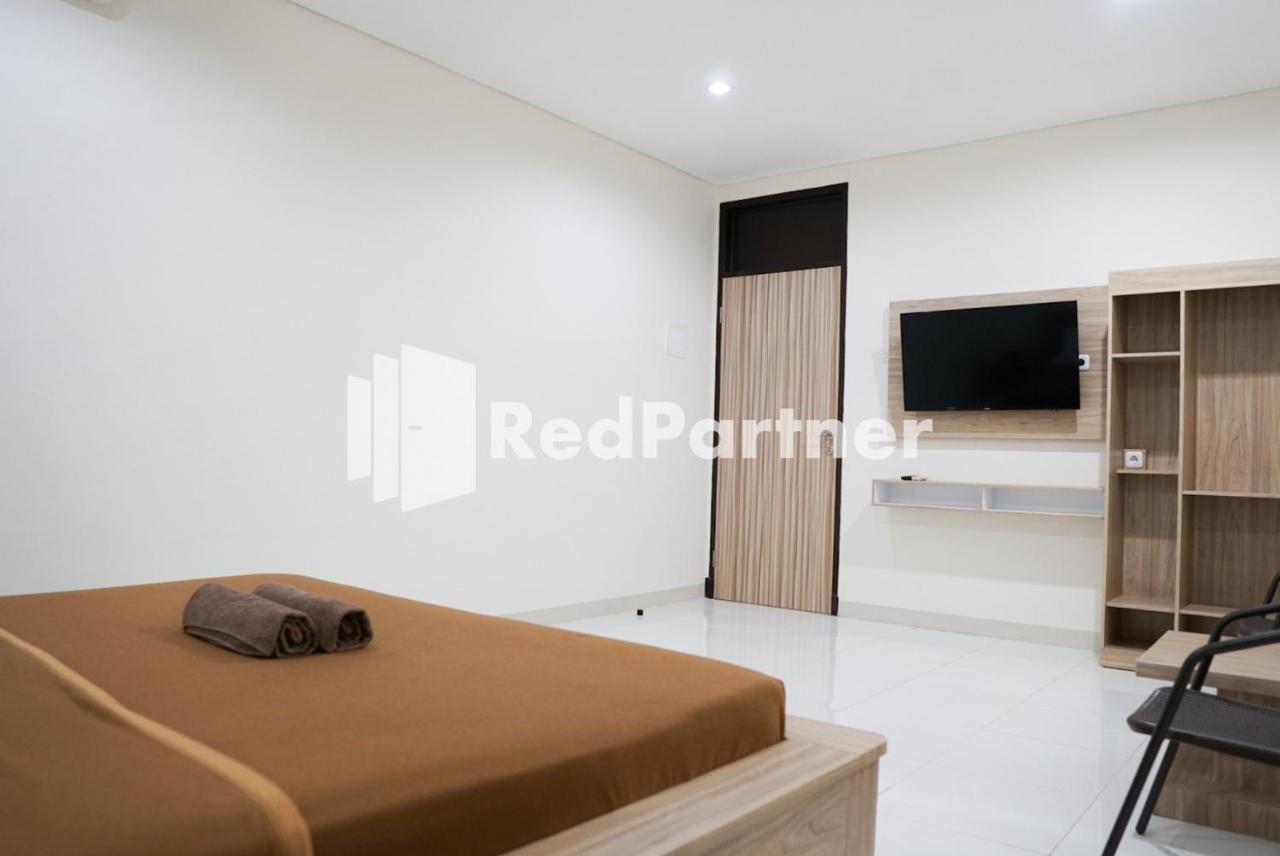 Hotel Senyaman Redpartner