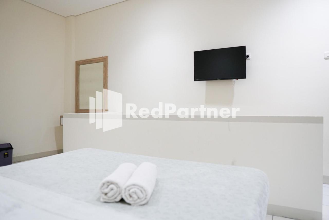Hotel Senyaman Redpartner Jakarta