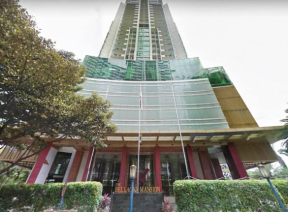 Apartment Homey 3 Bedrooms In Mega Kuningan, Jakarta
