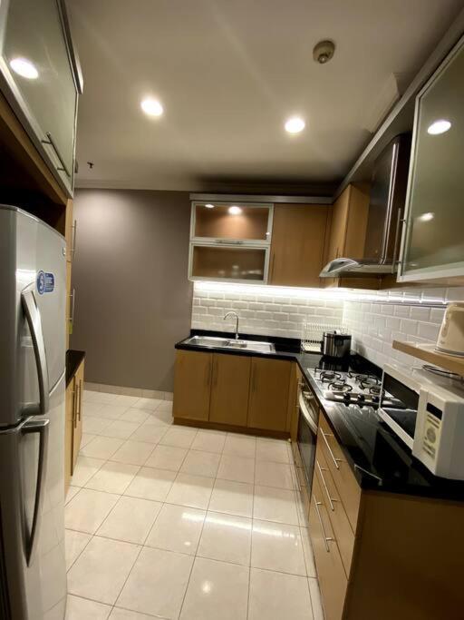 Homey 3 Bedrooms In Mega Kuningan, * Jakarta