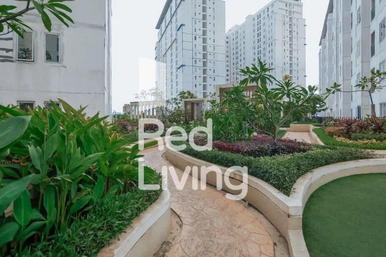 Redliving Bassura - Vina Tan Tower Flamboyan Hotel Jakarta