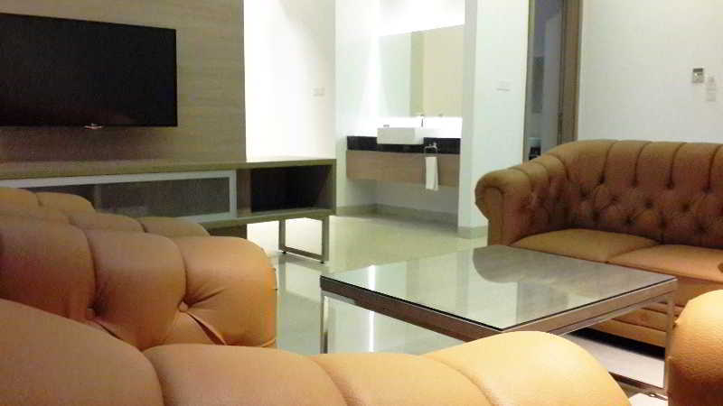 Hotel Whiz Prime Kelapa Gading