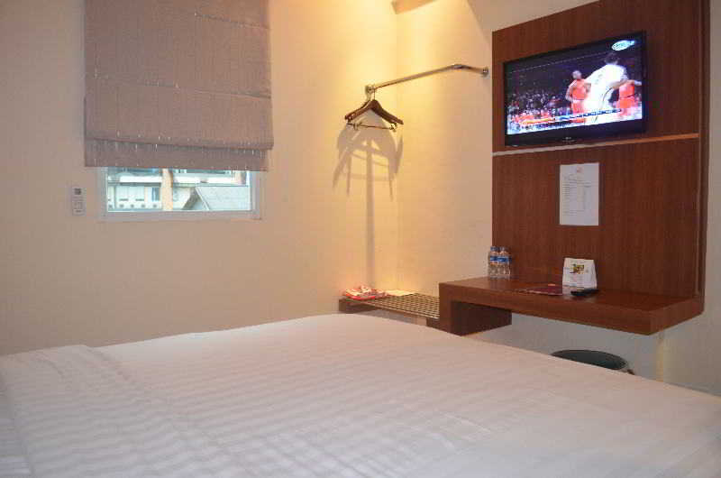World - Bandengan Hotel