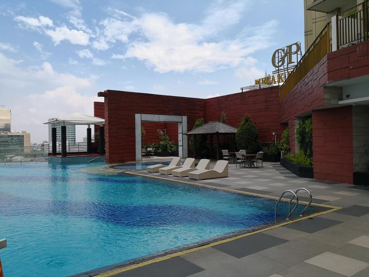 Apartment Homey 3 Bedrooms In Mega Kuningan, *