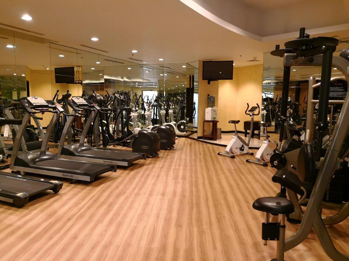 Homey 3 Bedrooms In Mega Kuningan, Apartment *