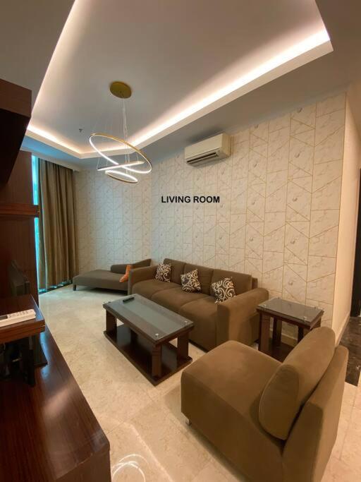 Homey 3 Bedrooms In Mega Kuningan, Apartment *
