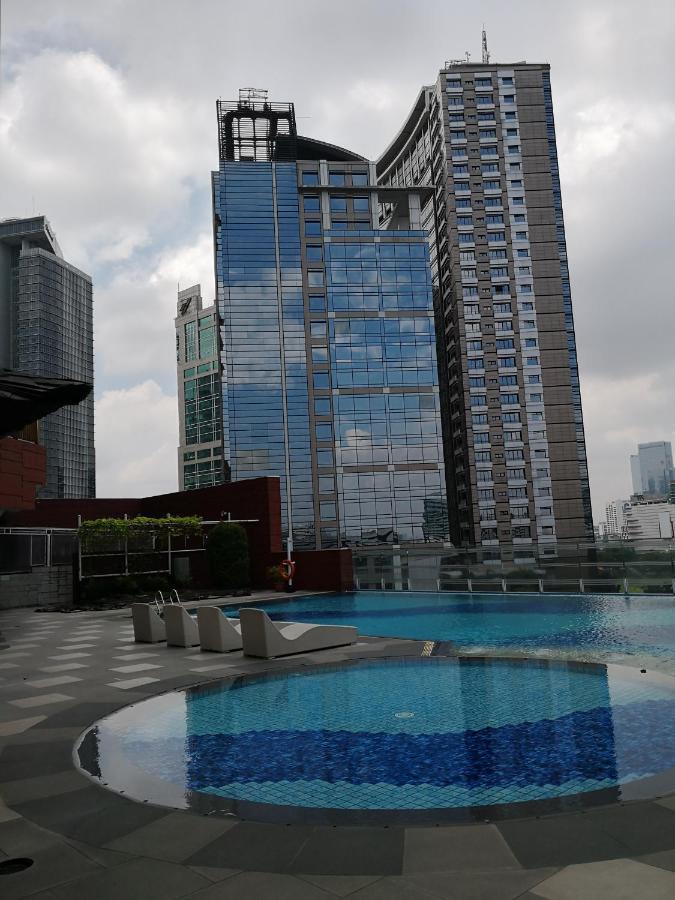 Homey 3 Bedrooms In Mega Kuningan, Apartment *