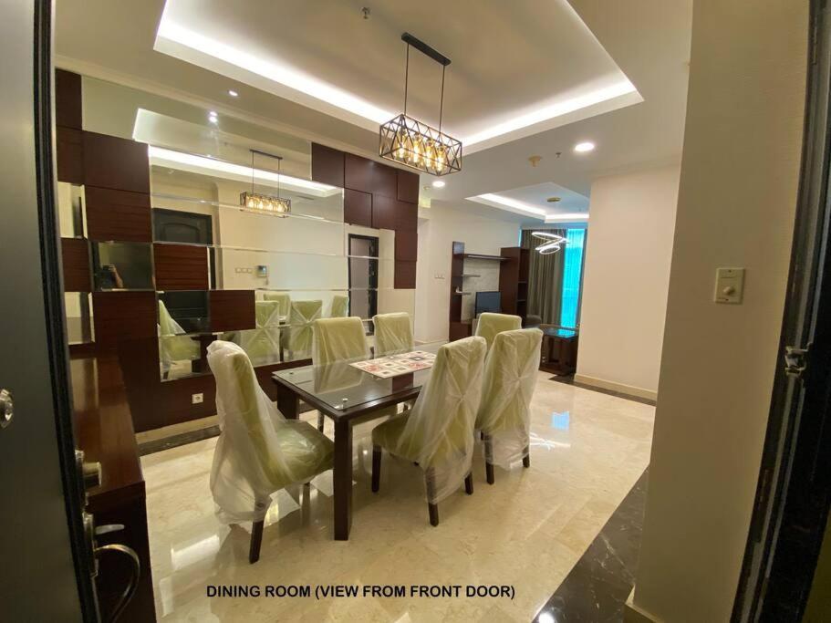 Homey 3 Bedrooms In Mega Kuningan, Jakarta
