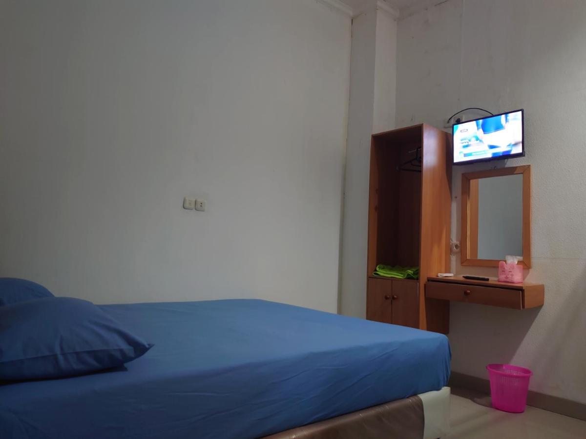 Express * Jakarta