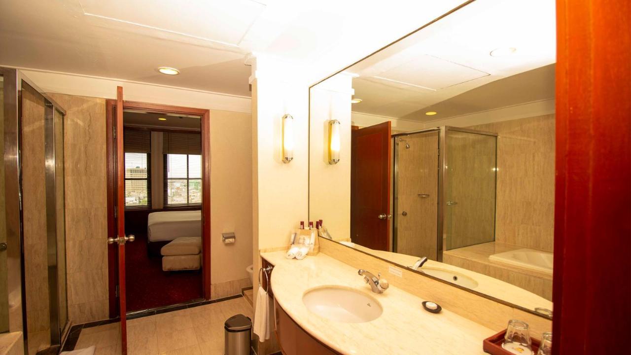 Redtop & Convention Center Hotel 4*