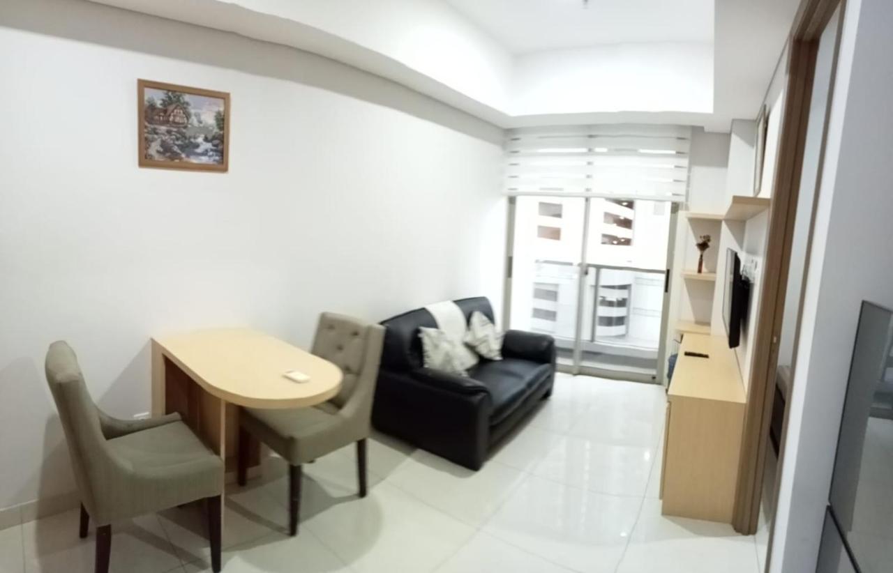 Apartment Gin