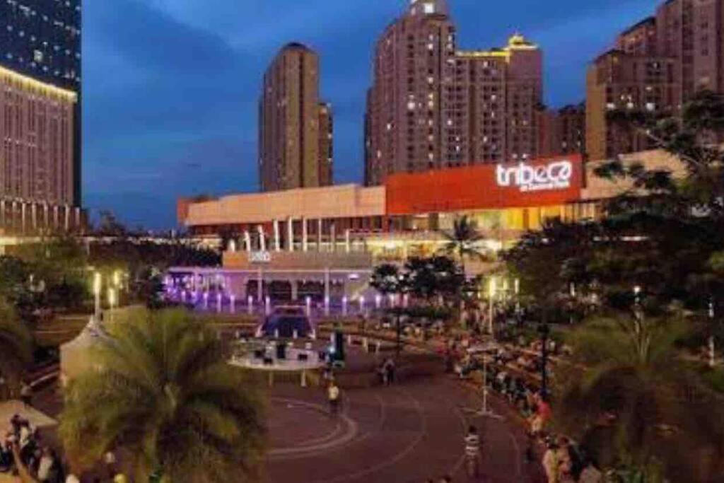 Neo Soho / Office Near Central Park Mall Apartment Jakarta