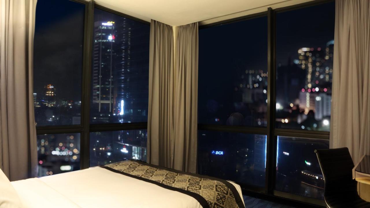 Ai Thamrin Hotel 3*
