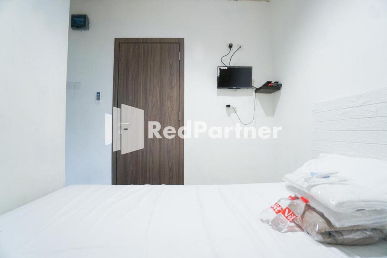 Eascot Mitra Reddoorz Jakarta
