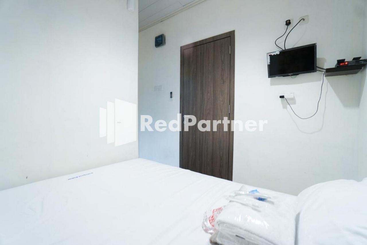 Eascot Mitra Reddoorz 2* Jakarta