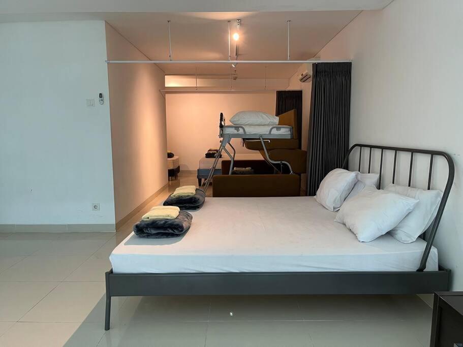 Neo Soho / Office Near Central Park Mall Apartment