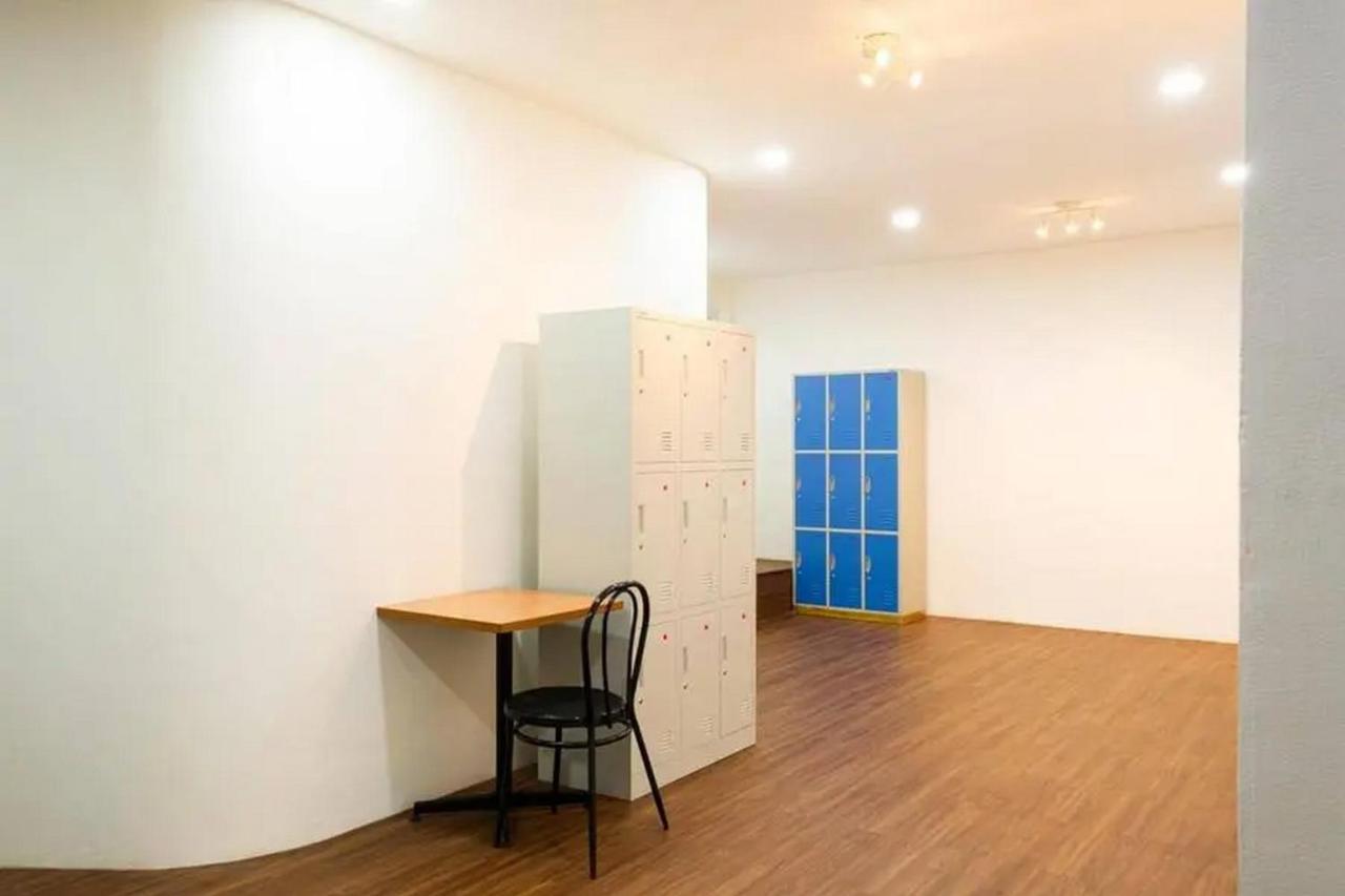 Hotel Reddoorz Near Taman Puring Jakarta