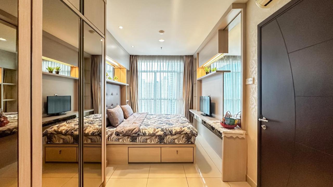 2 Bedroom On Park Mall *