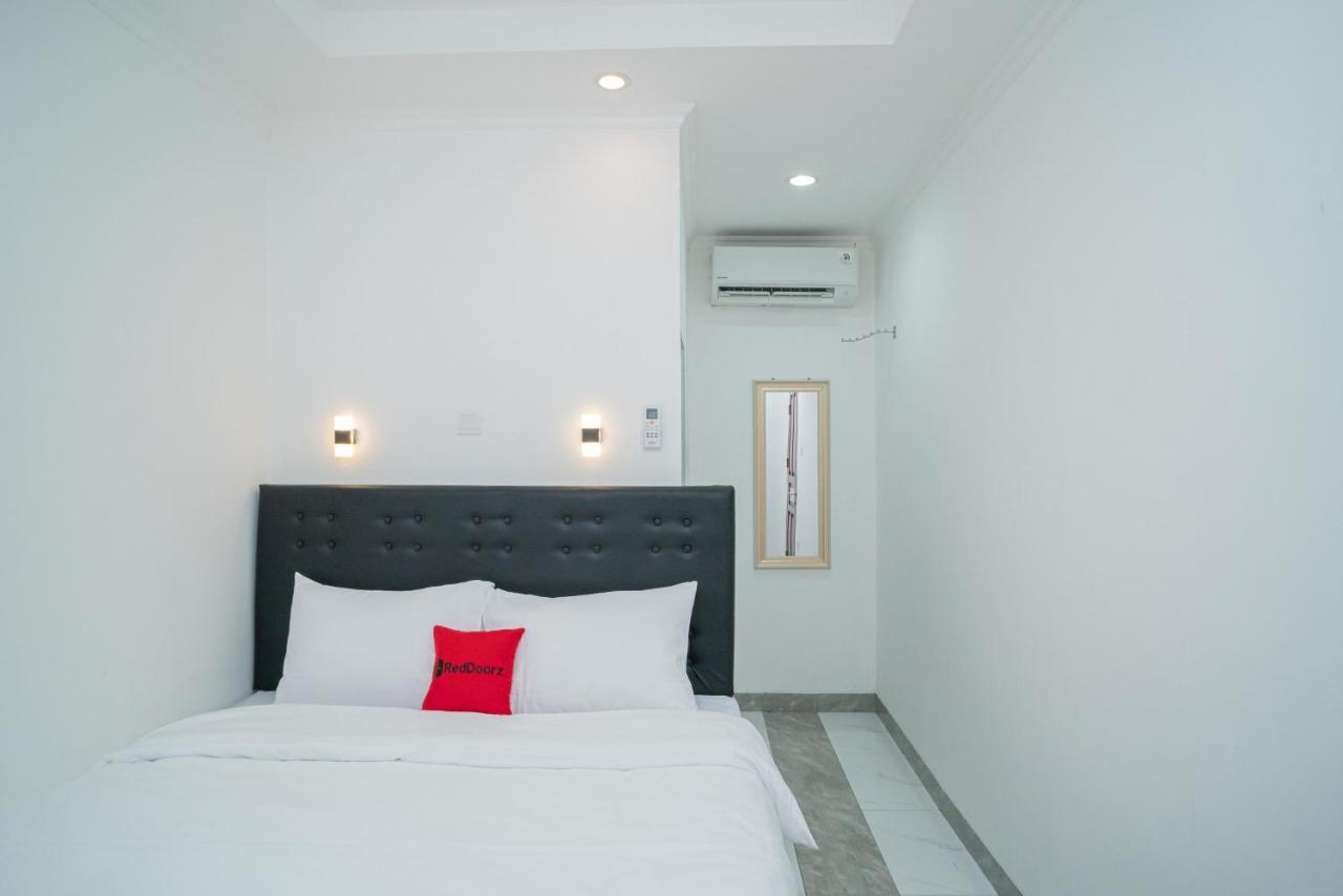 Reddoorz Near Stasiun Senen Hotel Jakarta