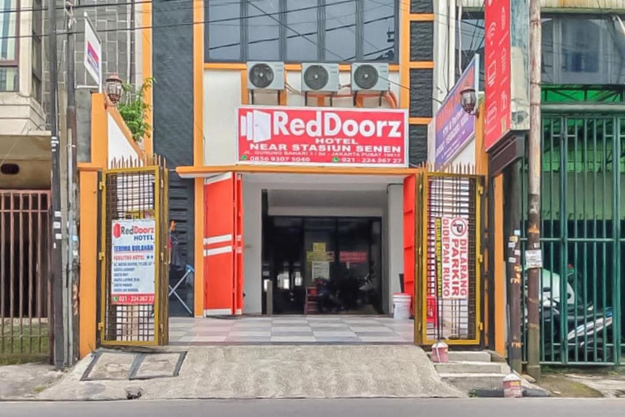 Reddoorz Near Stasiun Senen Hotel 2*