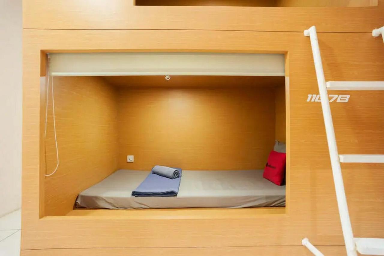 Hotel Reddoorz Near Taman Puring 2*