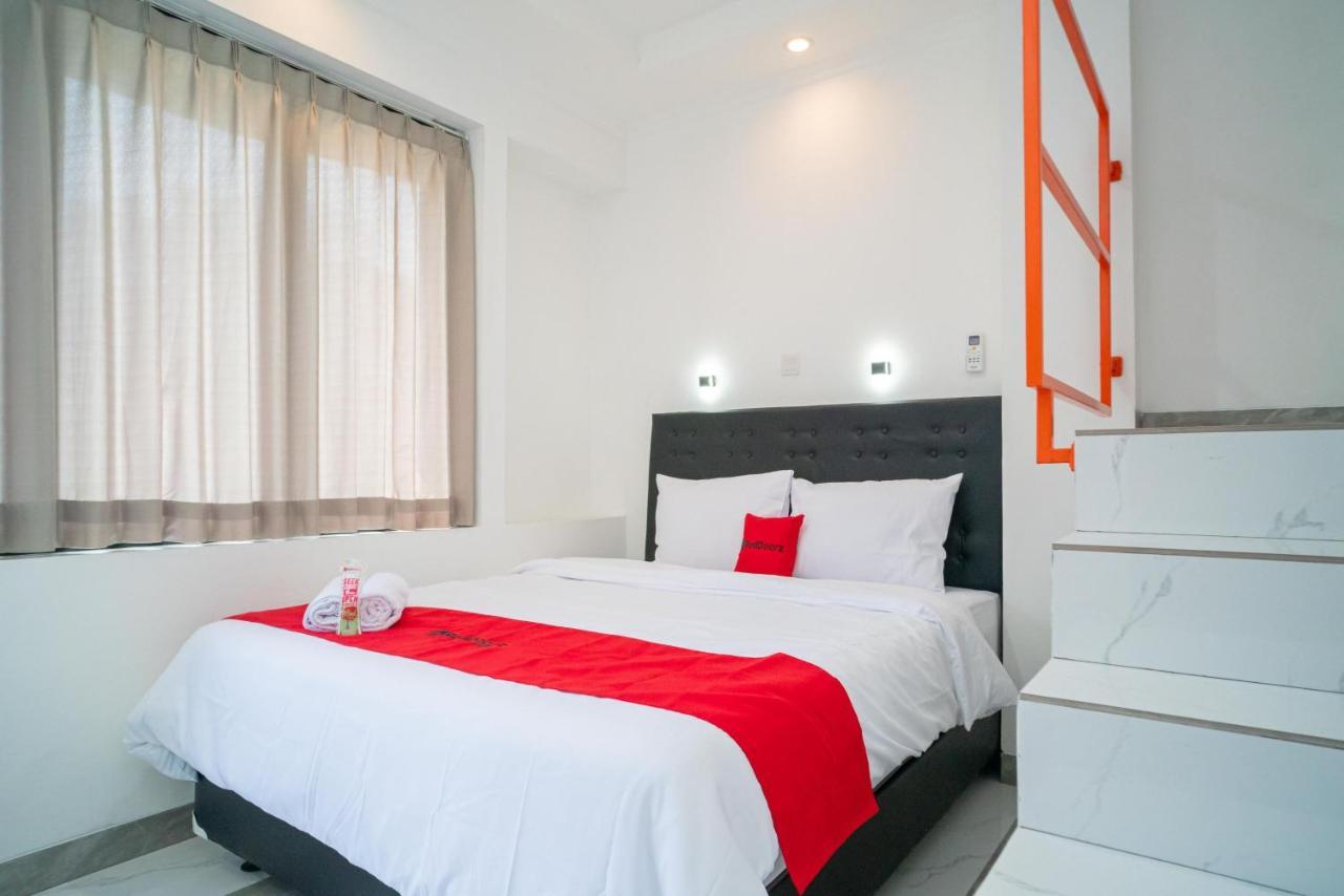 Hotel Reddoorz Near Stasiun Senen Jakarta