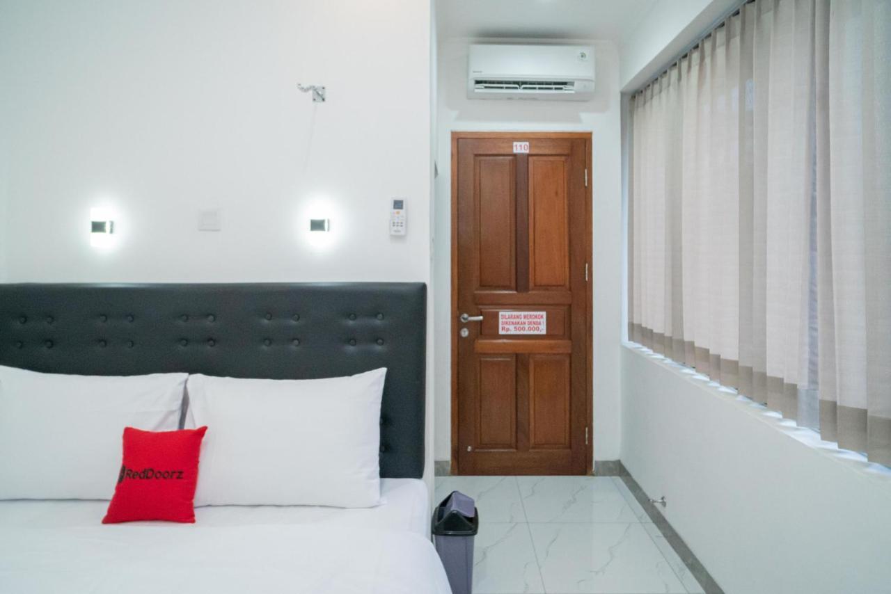Hotel Reddoorz Near Stasiun Senen Jakarta