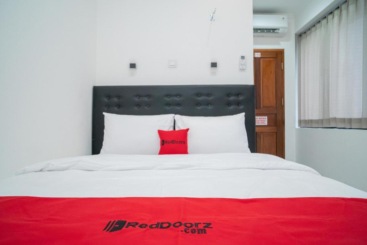 Hotel Reddoorz Near Stasiun Senen 2*