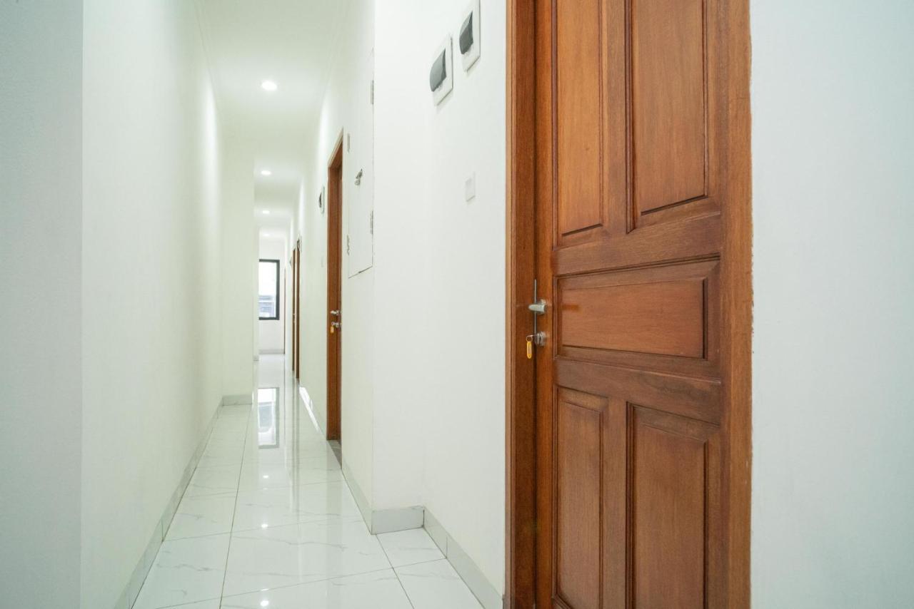 Reddoorz Near Stasiun Senen Hotel