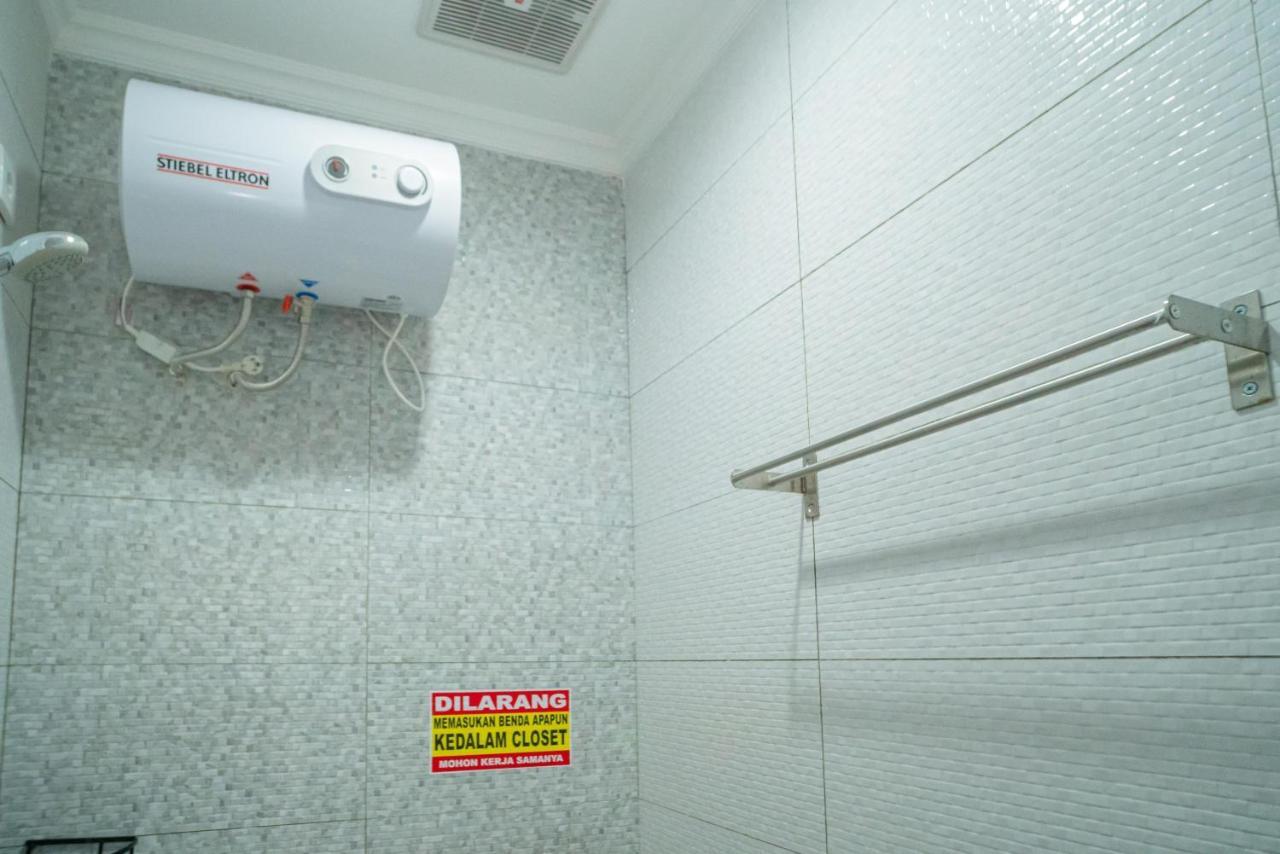 Hotel Reddoorz Near Stasiun Senen Jakarta