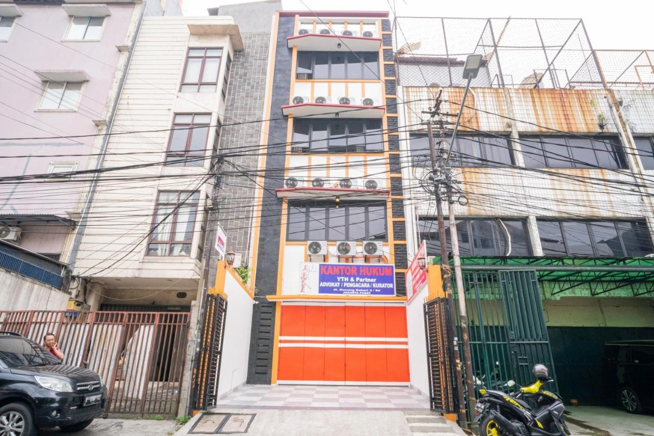 Reddoorz Near Stasiun Senen 2* Jakarta