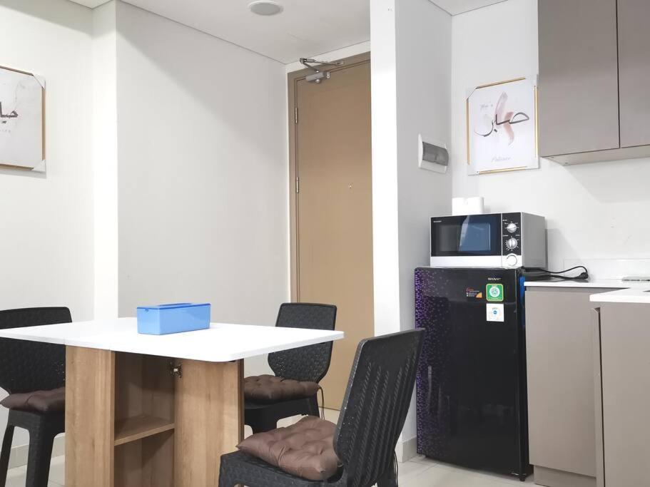 Pik Family 2 Bedroom, 5 Beds & Balcony View Jacarta