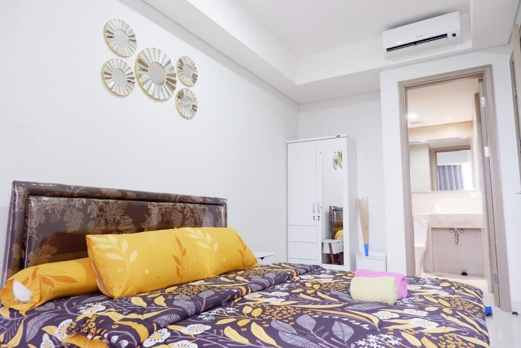 Pangsapuri Pik Family 2 Bedroom, 5 Beds & Balcony View