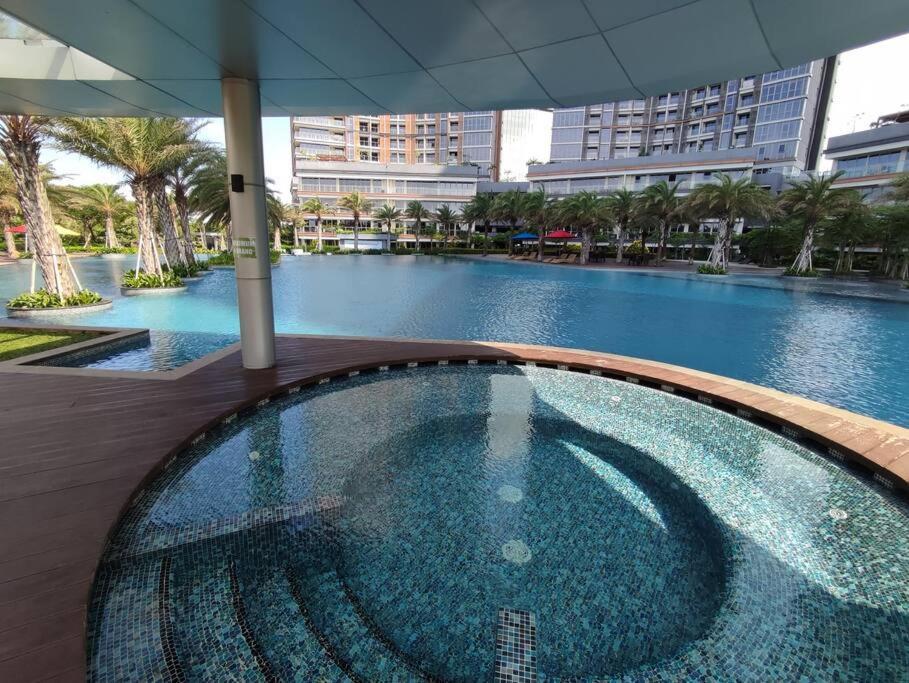 Pik Family 2 Bedroom, 5 Beds & Balcony View * Jakarta