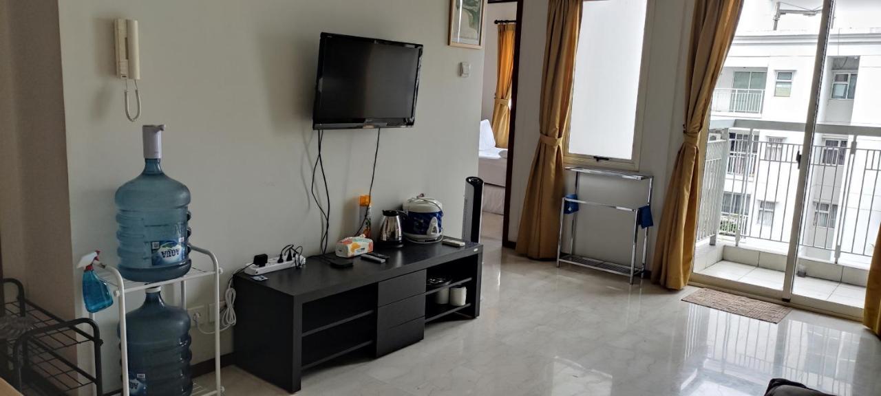 Apartment Royal Deluxe & Private - West Jakarta