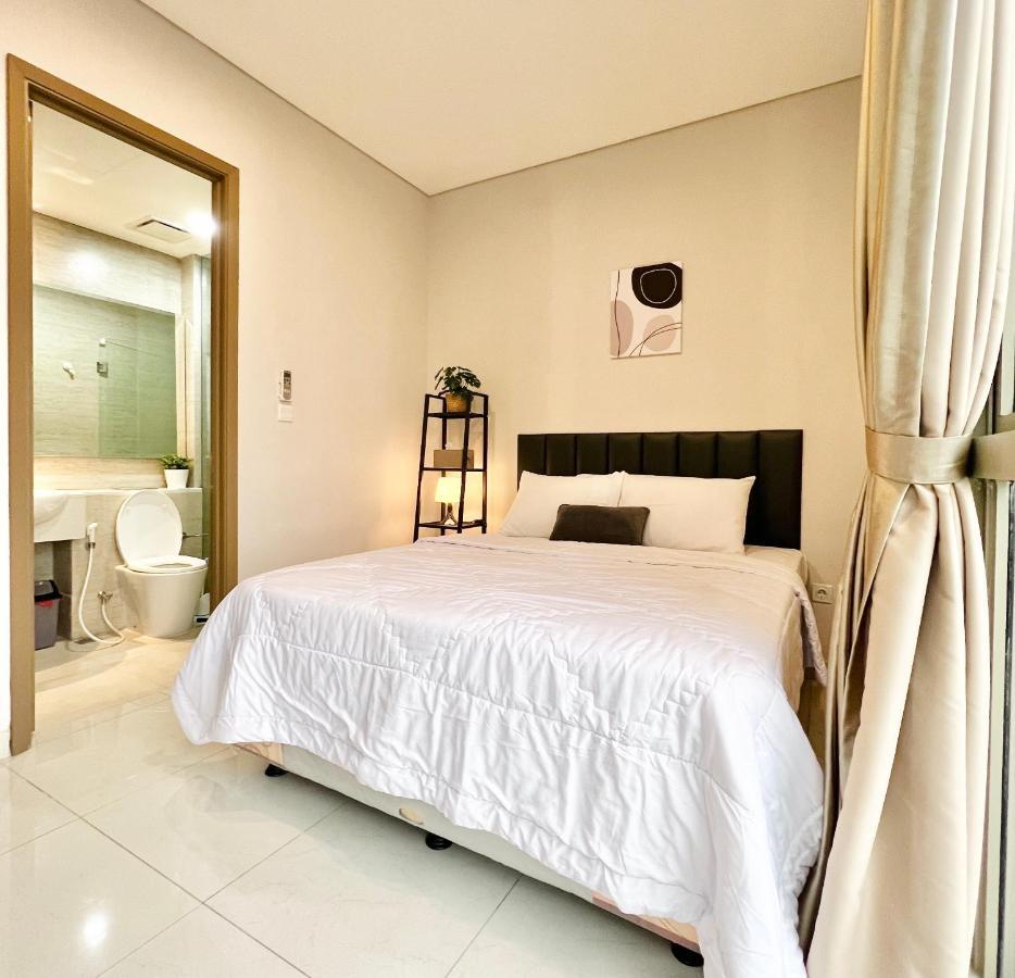 Comfy 3 Bedroom At Taman Anggrek Jakarta