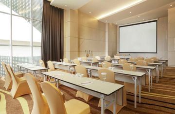 Hotel Favehotel Zainul Arifin Gajah Mada Jakarta