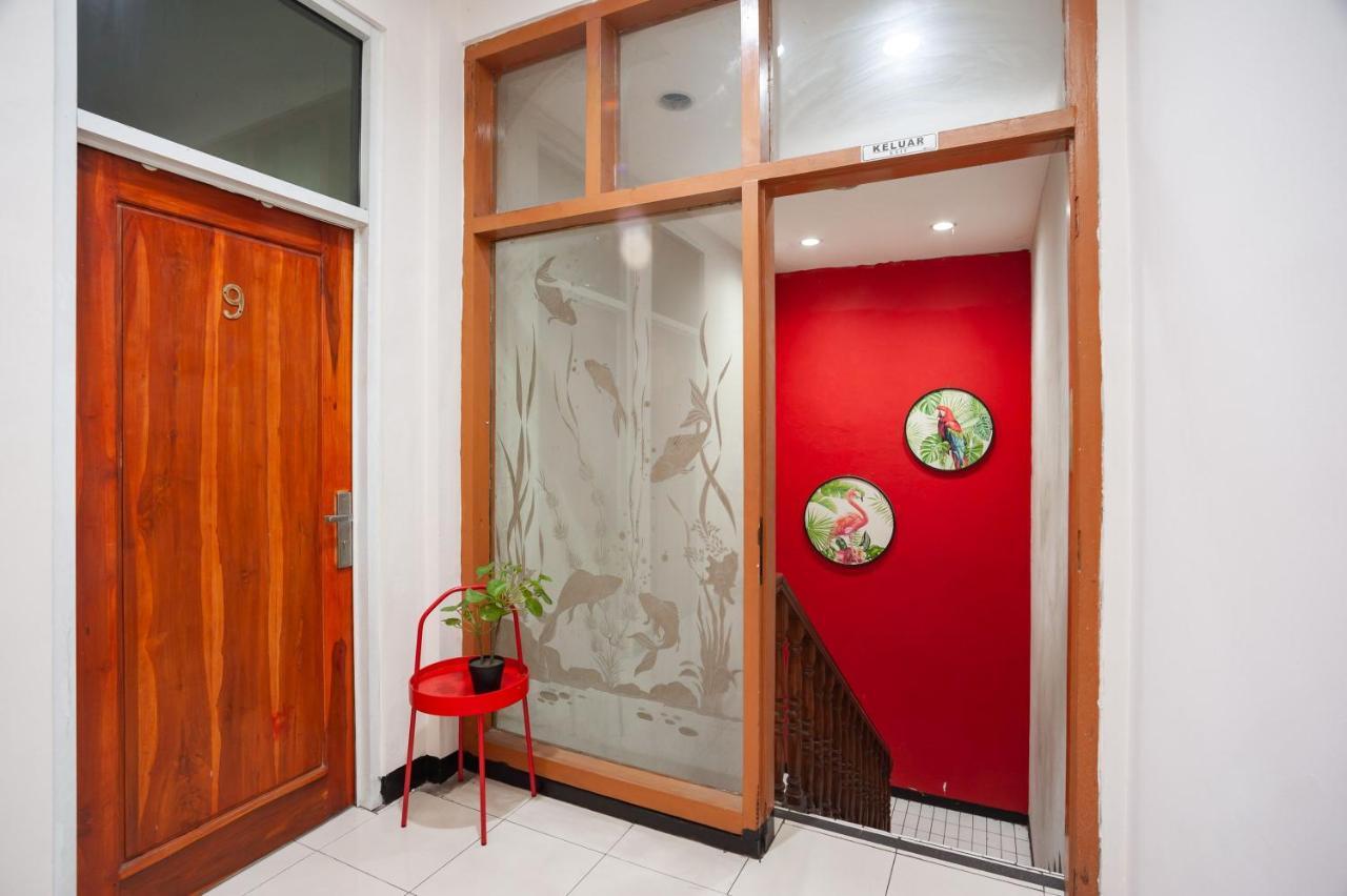 Guest house Reddoorz Near Mall Kelapa Gading