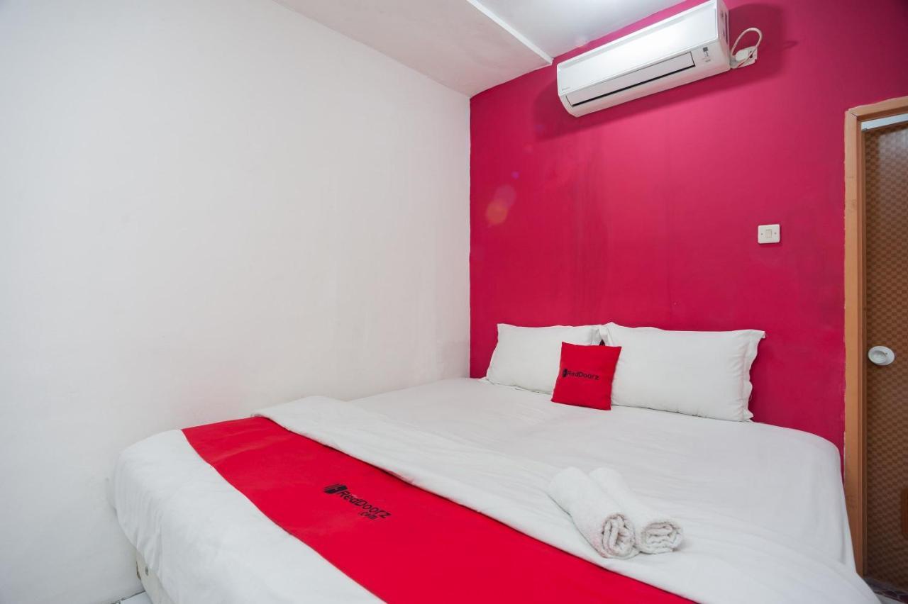 Reddoorz Near Mall Kelapa Gading 3*