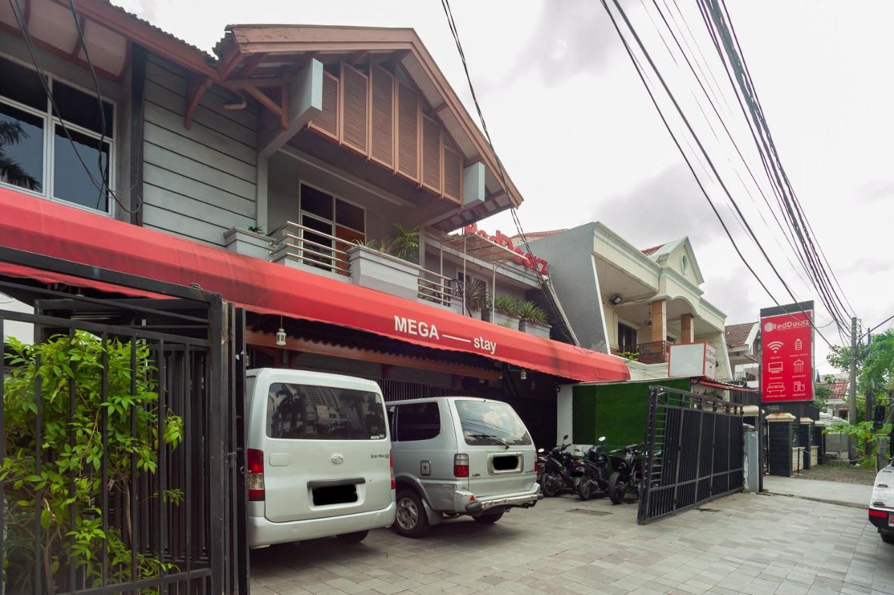 Guest house Reddoorz Near Mall Kelapa Gading