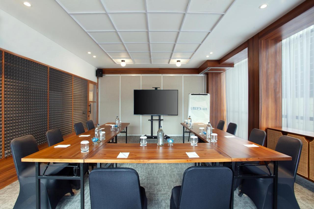 Hotel Liberta Hub Blok M Jakarta