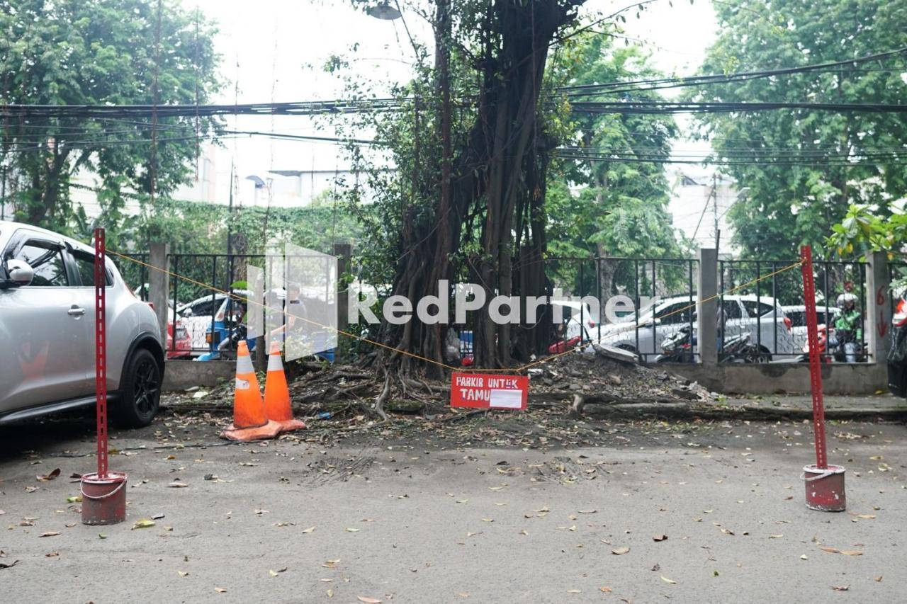 Hotel Cosmo Harmoni Redpartner Jakarta