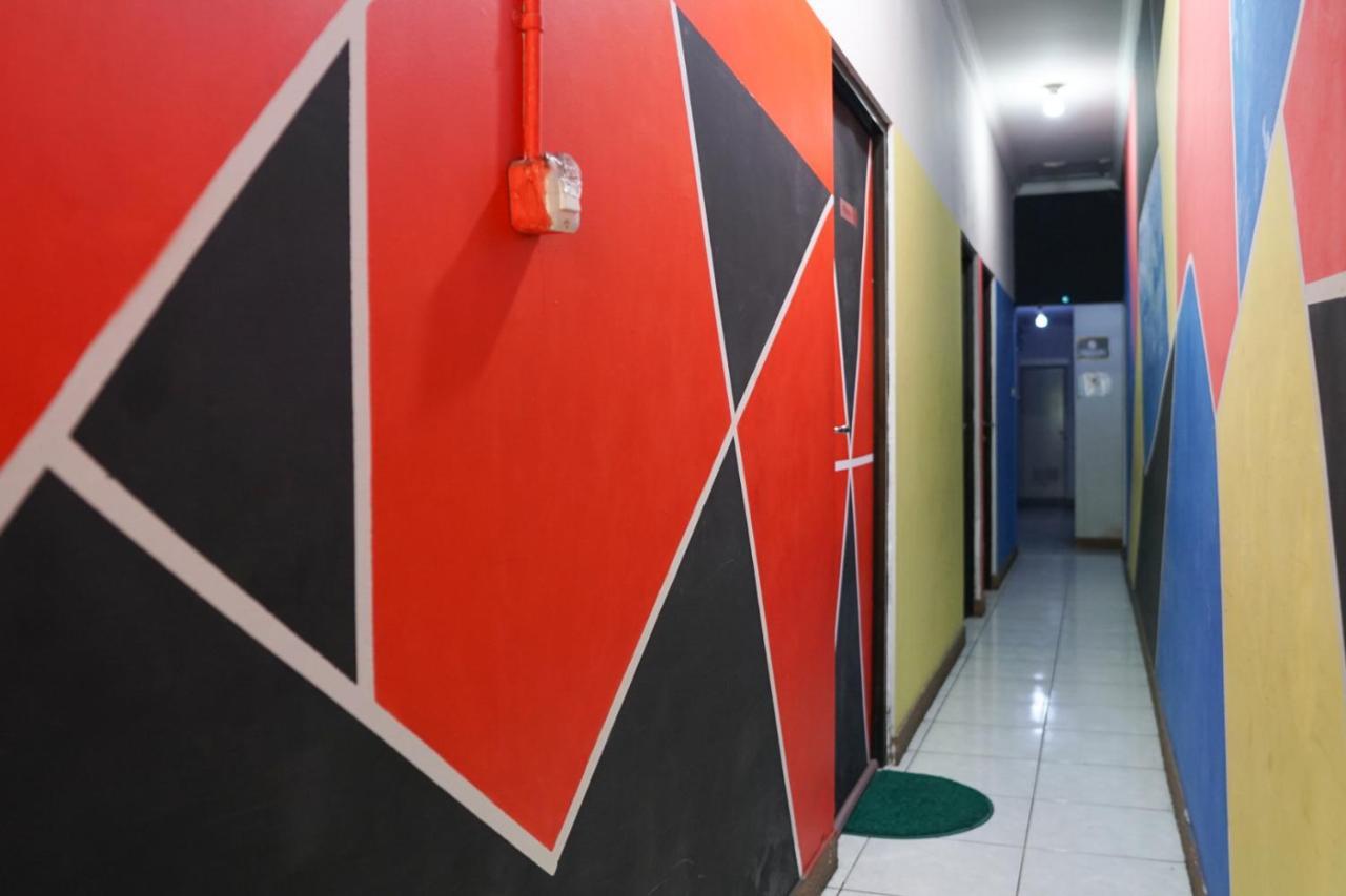 Cosmo Tanjung Duren Mitra Reddoorz 2* Jakarta